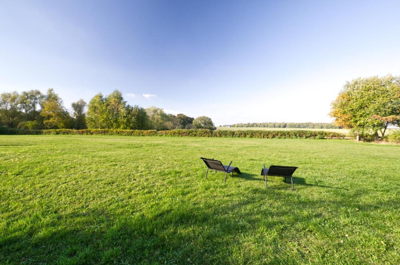 Reetdachhaus Mit Grossem Garten Und Kamin Marlow Bagian luar foto