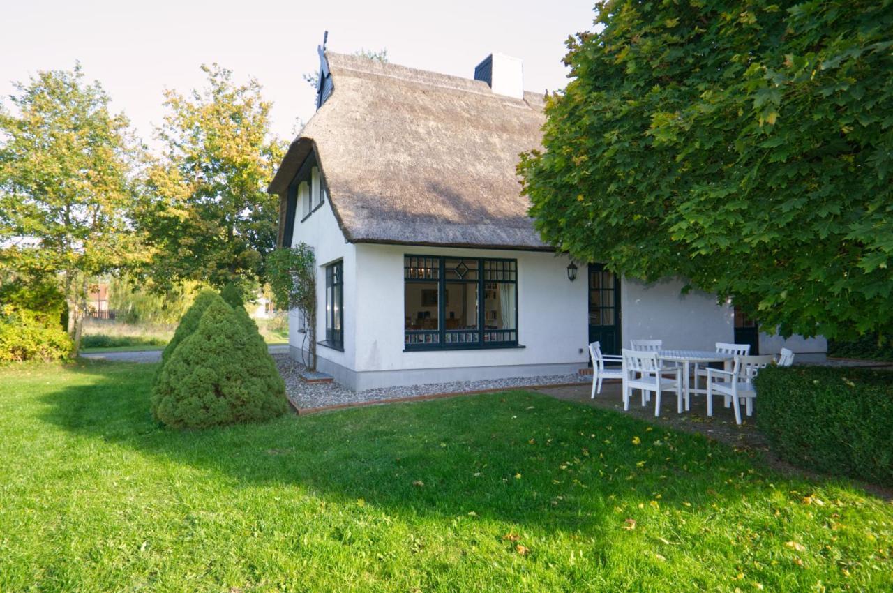 Reetdachhaus Mit Grossem Garten Und Kamin Marlow Bagian luar foto