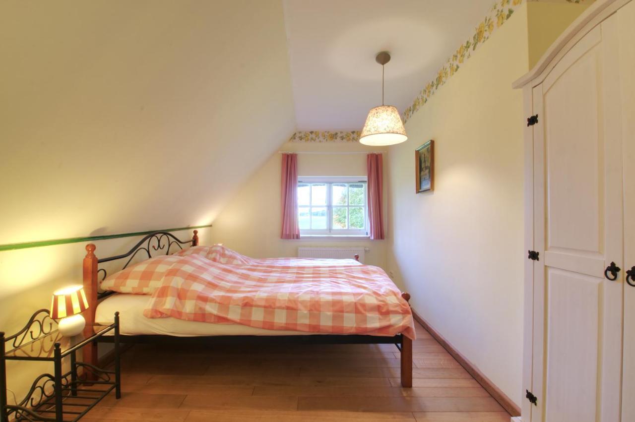 Reetdachhaus Mit Grossem Garten Und Kamin Marlow Bagian luar foto