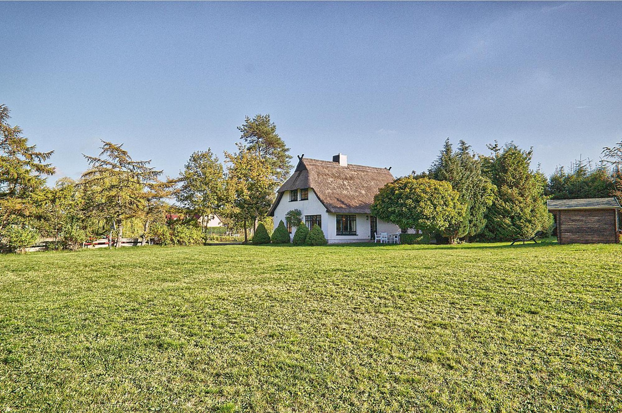 Reetdachhaus Mit Grossem Garten Und Kamin Marlow Bagian luar foto